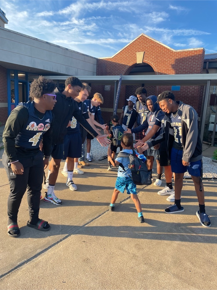 MTHS Football Team greeted elementary students Friday.